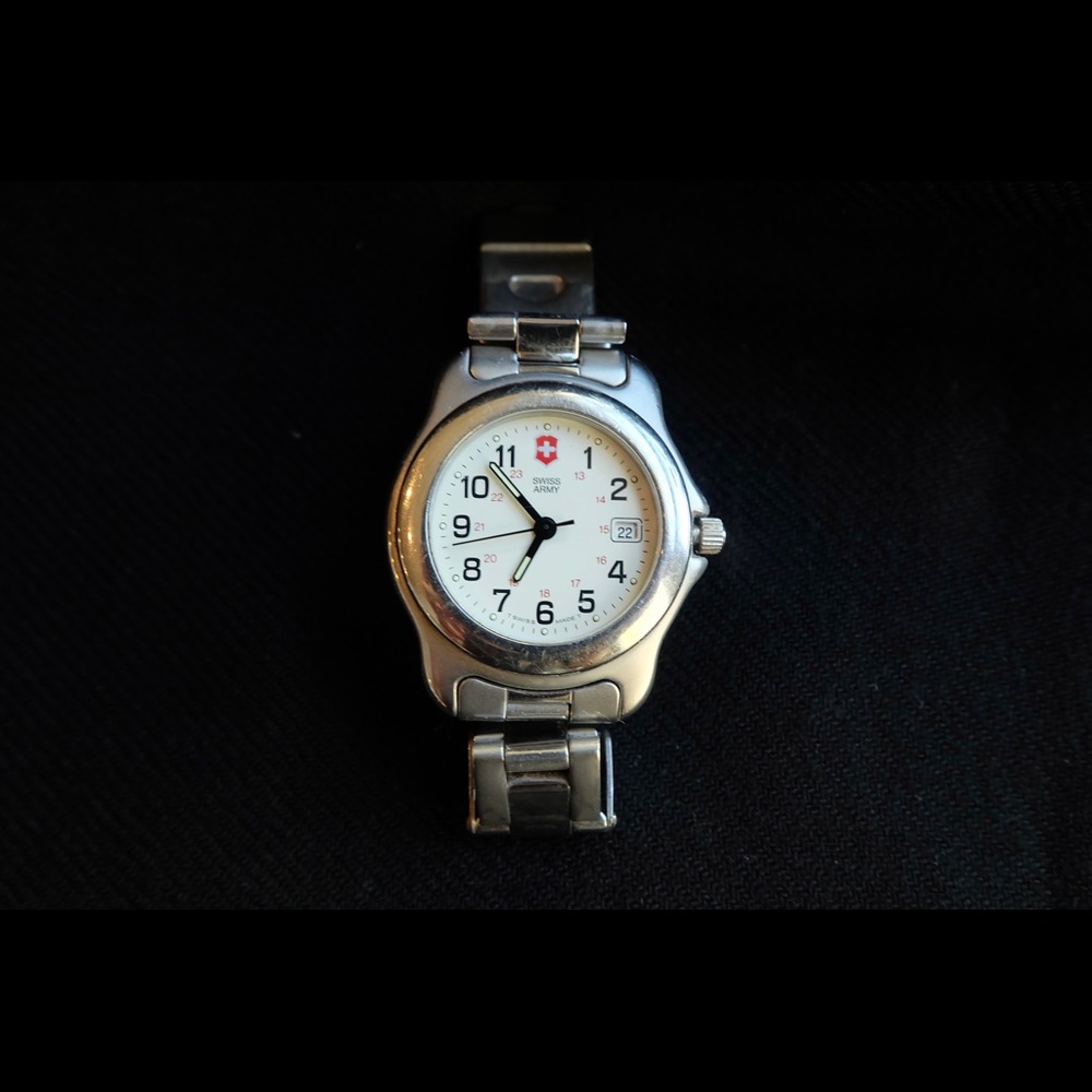 Vintage Women’s Swiss Army Watch